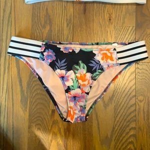 Floral bikini bottom size 27 or Medium